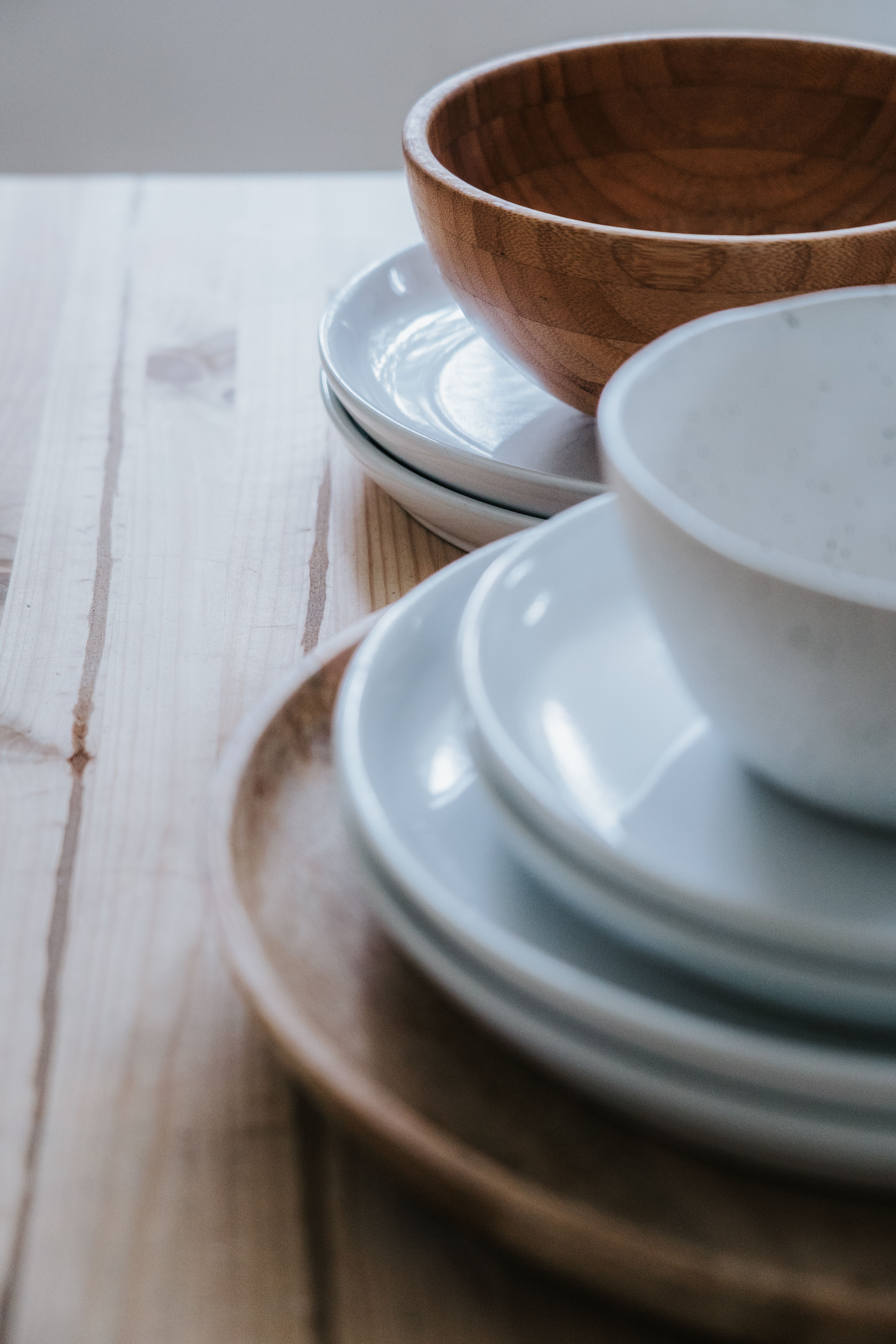 Walnut dinner plates